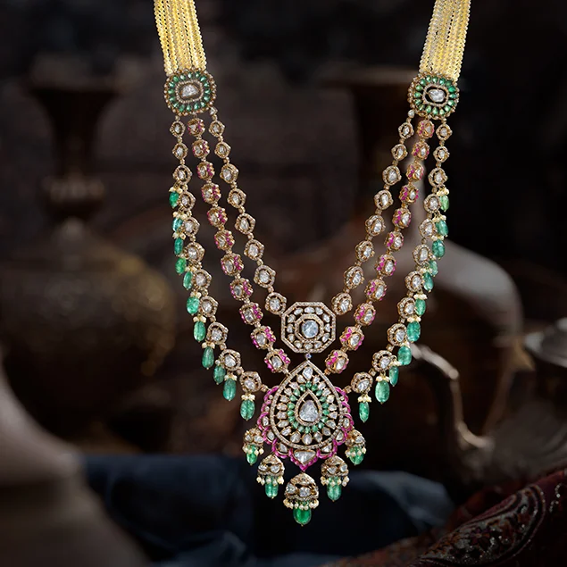 Traditional collection, women’s collection