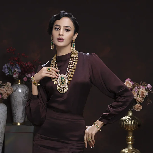 Traditional collection, women’s collection